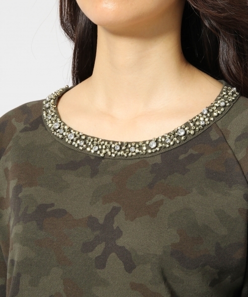 GLOBAL WORK（グローバルワーク）の「ネックビジューウラケプルオーバー2/708300（Tシャツ/カットソー・レディース・オフホワイト/グレー/その他2/カーキ/ネイビー/ブラウン/ライトグレー・LARGE/SMALL/MEDIUM）」の13枚目の写真