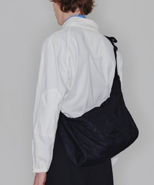HAH ARCHIVE(ハーアーカイブ)の「Ark Messenger Bag (Crease Black)(メッセンジャーバッグ・メンズ・その他・FREE)」の1枚目の写真