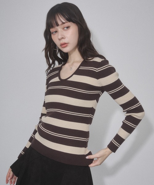 ENVYM（アンビー）の「マルチボーダーVネックタイトニット（ニット/セーター・レディース・ブラウン/ホワイト/グレー・FREE）」の18枚目の写真
