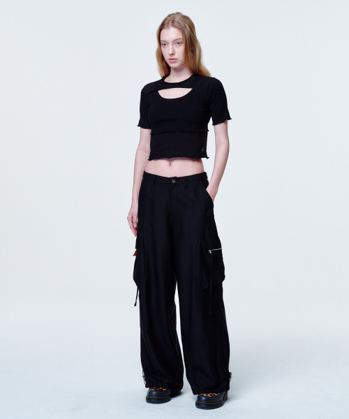 2113 STUDIO(イイルイルサムスタジオ)の「クロスカットクロップブラック(Tシャツ/カットソー・レディース・その他・FREE)」の6枚目の写真