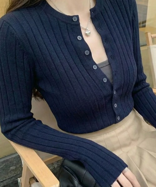 cammie(キャミー)の「ボタンデザインリブトップス(ニット/セーター・レディース・ワインレッド/イエロー/ネイビー・F)」の4枚目の写真