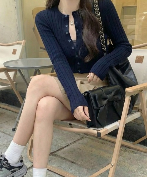 cammie(キャミー)の「ボタンデザインリブトップス(ニット/セーター・レディース・ワインレッド/イエロー/ネイビー・F)」の7枚目の写真