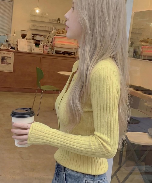 cammie(キャミー)の「ボタンデザインリブトップス(ニット/セーター・レディース・ワインレッド/イエロー/ネイビー・F)」の11枚目の写真