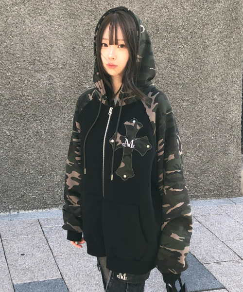 MUCENT(ムセント)の「リベラカモクロス配色ナグランフードジップアップ男女共用(2カラー)(パーカー・レディース・グレー系/ブラック・FREE)」の16枚目の写真