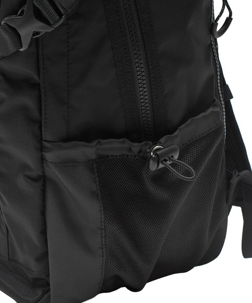 X-girl（エックスガール）の「MILLS LOGO RUBBER PATCH BUNGEE CORD BACKPACK（バックパック/リュック・レディース・ブラック/ベージュ・ONE SIZE）」の9枚目の写真