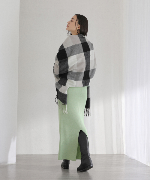 La TOTALITE（ラトータリテ）の「TWEEDMILL/ツイードミル ウール チェックストール 70*190cm（ストール/ショール・レディース・ブラウン/ブラック・FREE）」の5枚目の写真