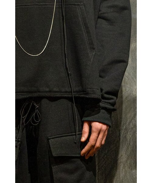 ASPARAGUS(アスパラガス)の「Neckline Zipper Hoodie-BK(パーカー・メンズ・その他・SMALL/MEDIUM/LARGE/X-SMALL)」の6枚目の写真
