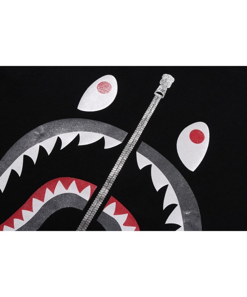A BATHING APE(アベイシングエイプ)の「GLITTER SHARK TEE(Tシャツ/カットソー・メンズ・ブラック・MEDIUM/X-LARGE/LARGE/XX-LARGE/SMALL/XXX-LARGE)」の3枚目の写真