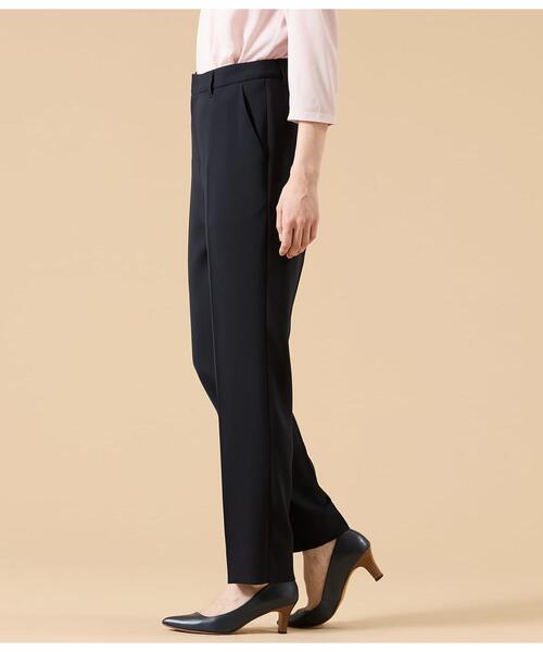NEWYORKER（ニューヨーカー）の「【ウォッシャブル】シルキークロス クロップドテーパードパンツ（スラックス・レディース・ネイビー・11号/9号）」の3枚目の写真