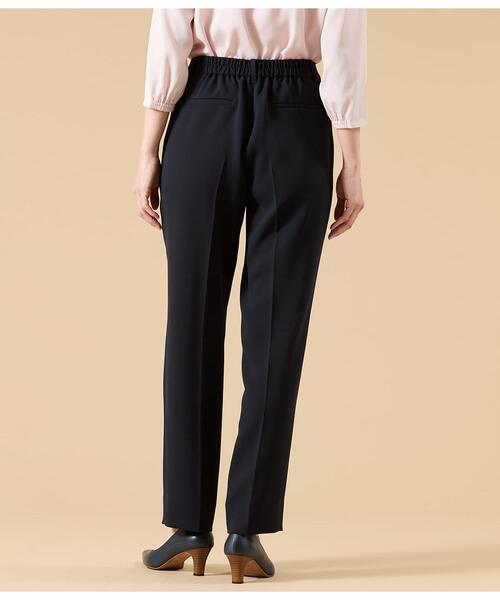 NEWYORKER（ニューヨーカー）の「【ウォッシャブル】シルキークロス クロップドテーパードパンツ（スラックス・レディース・ネイビー・11号/9号）」の4枚目の写真
