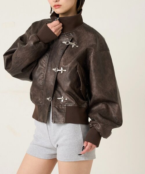 WHO'S WHO gallery（フーズフーギャラリー）の「ファイヤーマンショートブルゾン(フェイクレザー/デニム)（ブルゾン・レディース・ブラック/サックスブルー/ホワイト/ブラウン/ブラック系その他・FREE）」の10枚目の写真