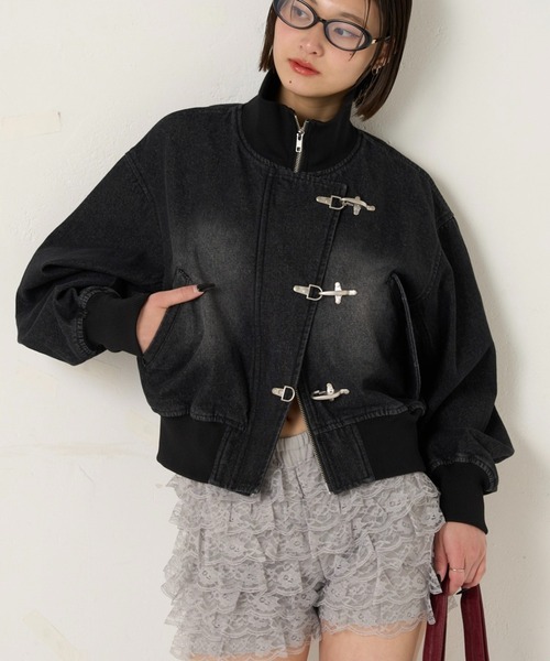 WHO'S WHO gallery（フーズフーギャラリー）の「ファイヤーマンショートブルゾン(フェイクレザー/デニム)（ブルゾン・レディース・ブラック/サックスブルー/ホワイト/ブラウン/ブラック系その他・FREE）」の3枚目の写真