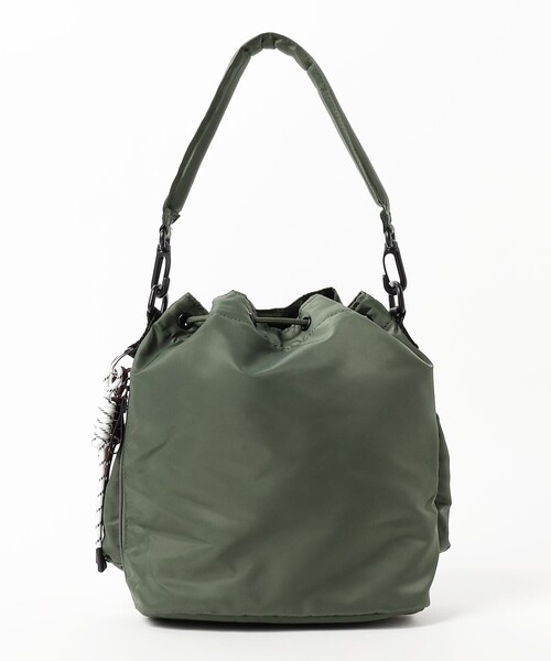 BEAMS HEART(ビームスハート)の「【ユニセックス】2WAY 巾着 バッグ(ショルダーバッグ・メンズ・オリーブ/ブラック・ONE SIZE)」の8枚目の写真