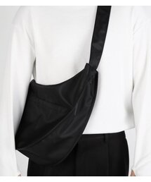 AROUND TO B（アラウンドトゥビー）の「カヌークロスバッグ ブラック（メッセンジャーバッグ）」