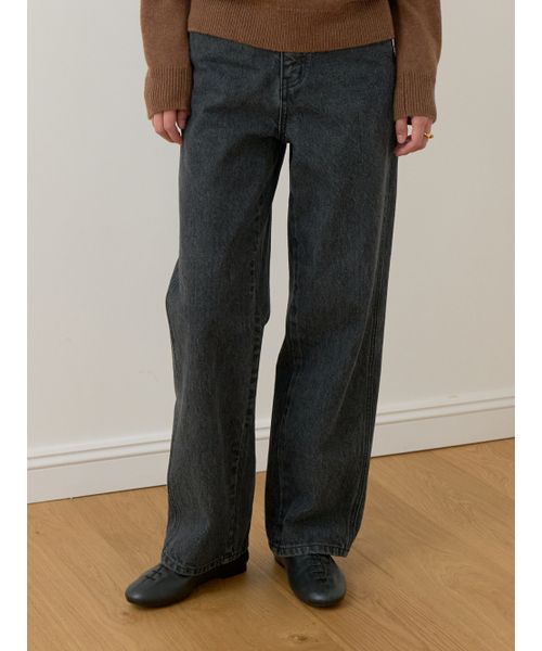 Bb' BENETTON(ビーフラットベネトン)の「デニムストレートパンツ(ブラック)(デニムパンツ・レディース・その他・S/M)」の1枚目の写真