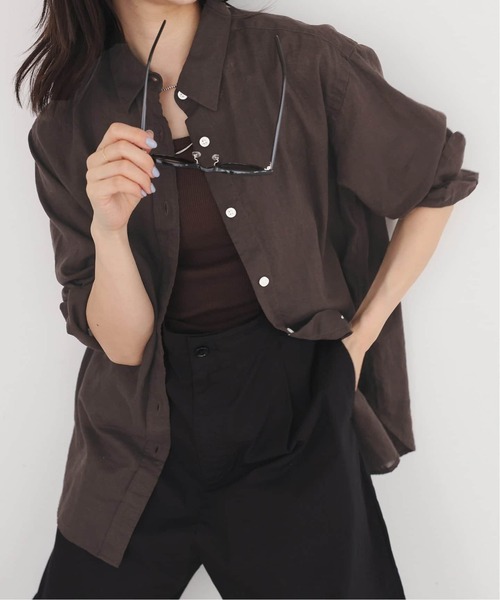 SLOBE IENA(スローブイエナ)の「《追加》リネンコットンレギュラーシャツ(シャツ/ブラウス・レディース・カーキ/ダークパープル/ホワイト系その他/ブラウン/イエロー・FREE)」の6枚目の写真