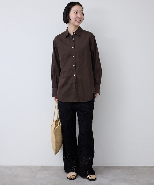 SLOBE IENA(スローブイエナ)の「《追加》リネンコットンレギュラーシャツ(シャツ/ブラウス・レディース・カーキ/ダークパープル/ホワイト系その他/ブラウン/イエロー・FREE)」の7枚目の写真