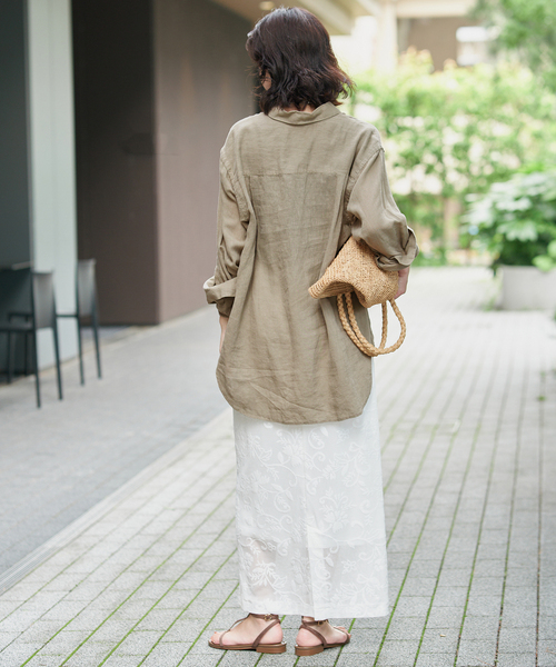 SLOBE IENA(スローブイエナ)の「《追加》リネンコットンレギュラーシャツ(シャツ/ブラウス・レディース・カーキ/ダークパープル/ホワイト系その他/ブラウン/イエロー・FREE)」の10枚目の写真