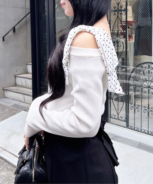 INGNI（イング）の「ワンショルドット肩リボンニット（ニット/セーター・レディース・ブラック/オフホワイト・M）」の11枚目の写真