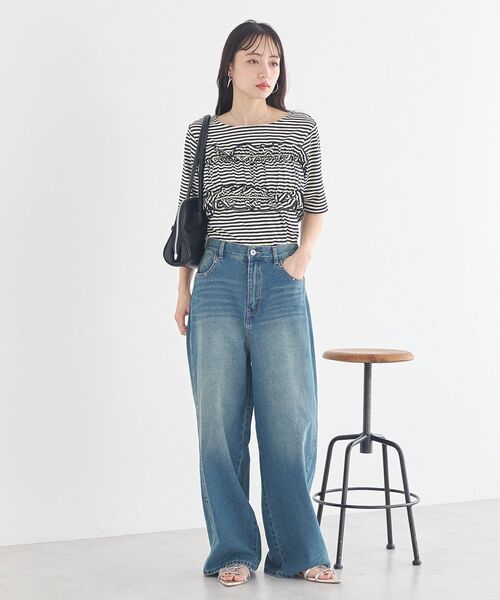 earth music&ecology(アースミュージックアンドエコロジー)の「チャーム付きオブロングボストン(ボストンバッグ・レディース・ブラウン/ブラック/グレー・FREE)」の9枚目の写真