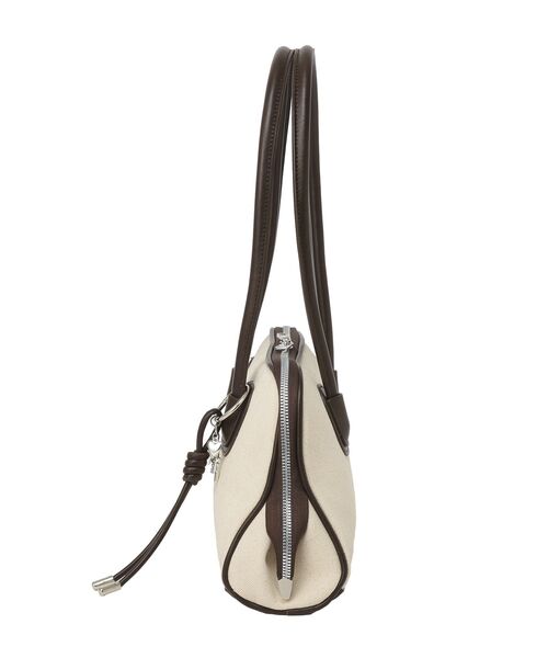 earth music&ecology(アースミュージックアンドエコロジー)の「チャーム付きオブロングボストン(ボストンバッグ・レディース・ブラウン/ブラック/グレー・FREE)」の15枚目の写真