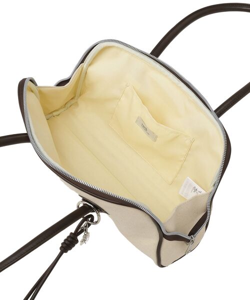 earth music&ecology(アースミュージックアンドエコロジー)の「チャーム付きオブロングボストン(ボストンバッグ・レディース・ブラウン/ブラック/グレー・FREE)」の17枚目の写真