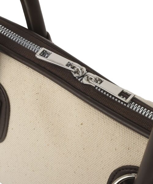 earth music&ecology(アースミュージックアンドエコロジー)の「チャーム付きオブロングボストン(ボストンバッグ・レディース・ブラウン/ブラック/グレー・FREE)」の21枚目の写真