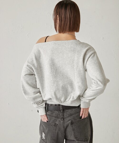 WHO'S WHO gallery（フーズフーギャラリー）の「ELIOT  RHINESTONE COMPACT OFF-SHOULDER（スウェット・レディース・グレー/チャコールグレー/レッド/ホワイト/グレー系その他・FREE）」の17枚目の写真