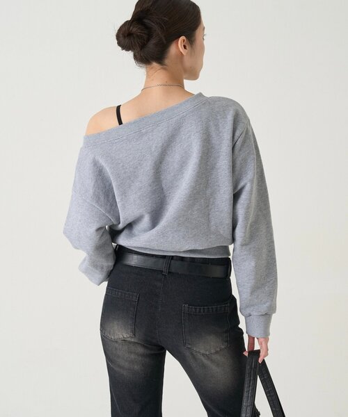 WHO'S WHO gallery（フーズフーギャラリー）の「ELIOT  RHINESTONE COMPACT OFF-SHOULDER（スウェット・レディース・グレー/チャコールグレー/レッド/ホワイト/グレー系その他・FREE）」の22枚目の写真