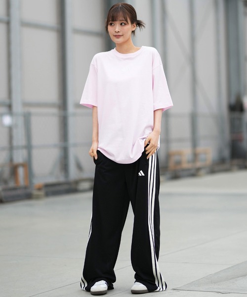 adidas(アディダス)の「adidas/アディダス W オーバーサイズ バックグラフィックTシャツ YY627(Tシャツ/カットソー・レディース・ピンク/ホワイト・L/M)」の11枚目の写真