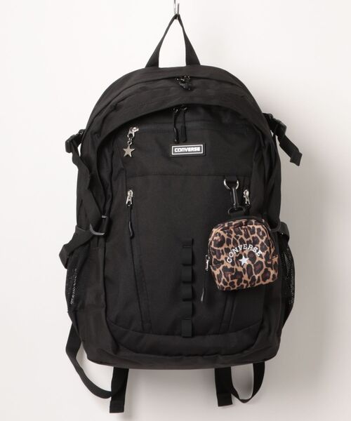 CONVERSE(コンバース)の「【CONVERSE】CV RUBBER PATCH BACKPACK / コンバース ラバーパッチロゴ バックパック(バックパック/リュック・メンズ・シルバーグレー/ベージュ/ブラック/アイボリー・FREE)」の4枚目の写真