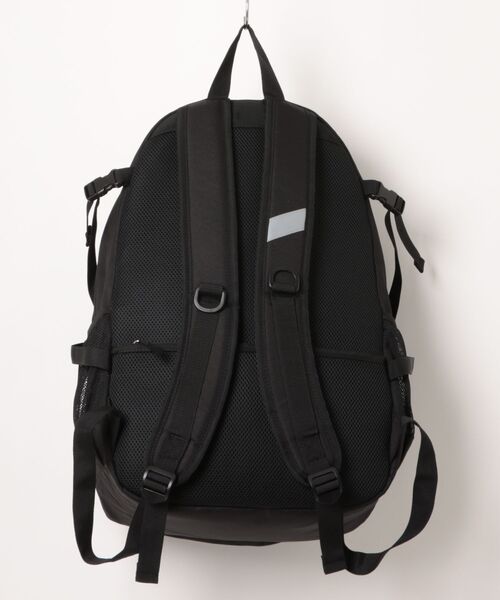 CONVERSE(コンバース)の「【CONVERSE】CV RUBBER PATCH BACKPACK / コンバース ラバーパッチロゴ バックパック(バックパック/リュック・メンズ・シルバーグレー/ベージュ/ブラック/アイボリー・FREE)」の5枚目の写真