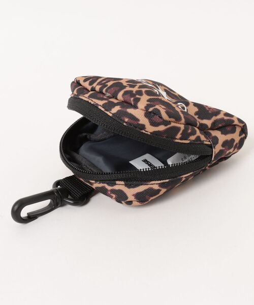 CONVERSE(コンバース)の「【CONVERSE】CV RUBBER PATCH BACKPACK / コンバース ラバーパッチロゴ バックパック(バックパック/リュック・メンズ・シルバーグレー/ベージュ/ブラック/アイボリー・FREE)」の13枚目の写真