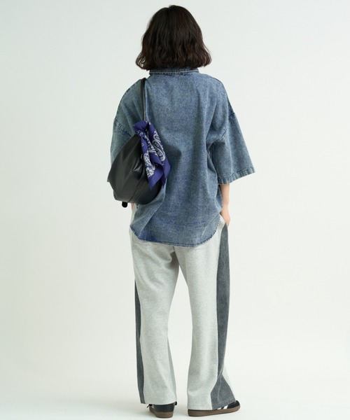 A.D.C.L.(エーディーシーエル)の「ダブルポケット 半袖 デニム ビッグシャツ(シャツ/ブラウス・レディース・サックスブルー/ブルー・L/M)」の20枚目の写真