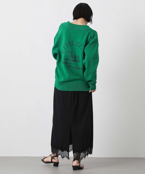 Gready Brilliant（グレディブリリアン）の「ダブルフェイスバックロゴＶネックニット（ニット/セーター・レディース・トップグレー/グリーン・FREE）」の17枚目の写真