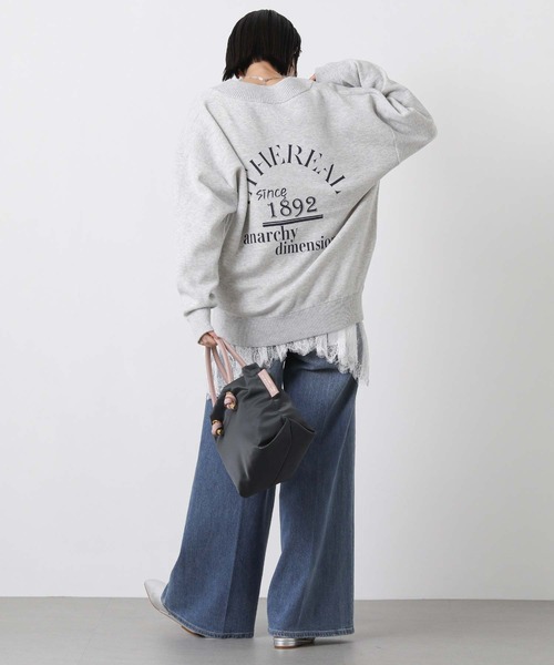 Gready Brilliant（グレディブリリアン）の「ダブルフェイスバックロゴＶネックニット（ニット/セーター・レディース・トップグレー/グリーン・FREE）」の9枚目の写真