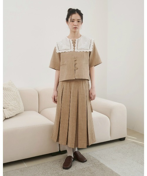 moi tytto(モイテュット)の「レース襟取り外し半袖ジャケット【セットアップ着用可能】(ノーカラージャケット・レディース・ベージュ/ナチュラル・SMALL/FREE)」の4枚目の写真