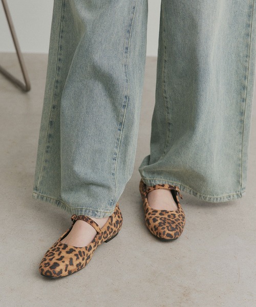 ad thie(アドティエ)の「メリージェーン フラットシューズ(パンプス・レディース・ブラック/レオパード・MEDIUM/LARGE)」の3枚目の写真