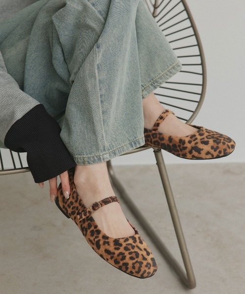 ad thie(アドティエ)の「メリージェーン フラットシューズ(パンプス・レディース・ブラック/レオパード・MEDIUM/LARGE)」の6枚目の写真