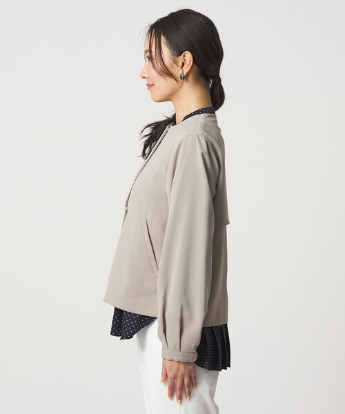 A DAY IN THE LIFE UNITED ARROWS(アデイインザライフユナイテッドアローズ)の「ツイル ノーカラー ブルゾン ‐ウォッシャブル‐<A DAY IN THE LIFE>(ブルゾン・レディース・ベージュ/ダークグレー・FREE)」の7枚目の写真