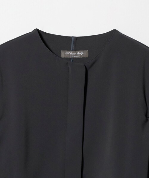 A DAY IN THE LIFE UNITED ARROWS(アデイインザライフユナイテッドアローズ)の「ツイル ノーカラー ブルゾン ‐ウォッシャブル‐<A DAY IN THE LIFE>(ブルゾン・レディース・ベージュ/ダークグレー・FREE)」の10枚目の写真