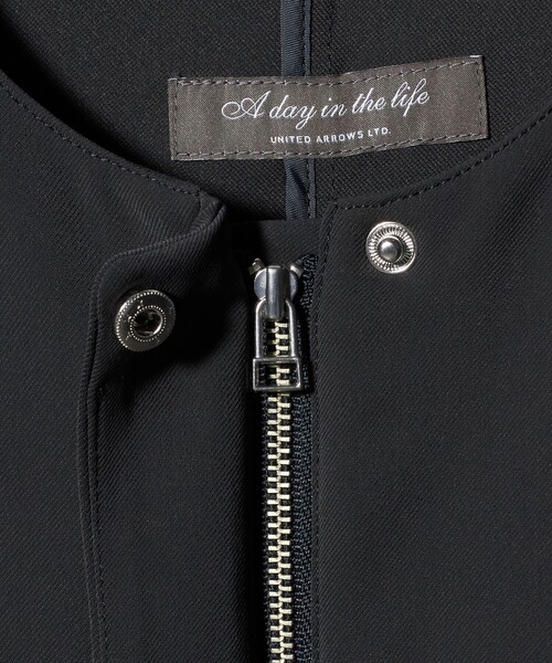 A DAY IN THE LIFE UNITED ARROWS(アデイインザライフユナイテッドアローズ)の「ツイル ノーカラー ブルゾン ‐ウォッシャブル‐<A DAY IN THE LIFE>(ブルゾン・レディース・ベージュ/ダークグレー・FREE)」の13枚目の写真
