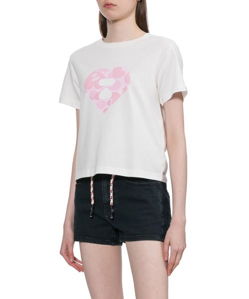 APEE BY A BATHING APE(エイピーバイアベイシングエイプ)の「CAMO HEART PRINTED TEE #1(Tシャツ/カットソー・レディース・ホワイト×グリーン/ホワイト×ピンク/ホワイト×ネイビー・SMALL/X-SMALL)」の7枚目の写真