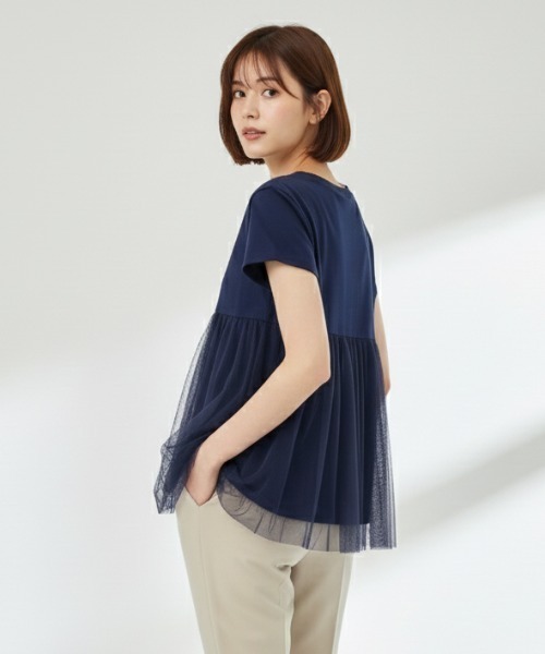 Belta attrice(ベルタアトリーチェ)の「裾バルーンチュール切り替え半袖カットソー(Tシャツ/カットソー・レディース・ブラック/ネイビー/ホワイト・FREE)」の3枚目の写真