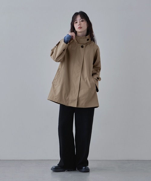 etoll.（エトル）の「2wayスタンドカラーAラインコート（トレンチコート・レディース・ベージュ/ブラック・M）」の12枚目の写真