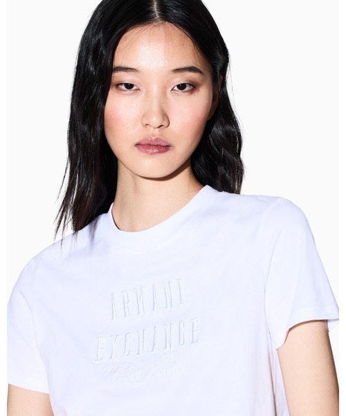 ARMANI EXCHANGE(アルマーニエクスチェンジ)の「【A|X アルマーニ エクスチェンジ】エンブロイダリーロゴ 半袖クルーネックTシャツ/REGULAR BOXY(Tシャツ/カットソー・レディース・ホワイト/ブラウン・X-SMALL/X-LARGE/SMALL/MEDIUM/LARGE)」の2枚目の写真