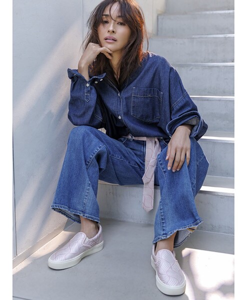 Au BANNISTER（オゥバニスター）の「【シルクネクタイ生地使用】スリッポンスニーカー（スニーカー・レディース・ベージュ/ピンク/ブラック・S/M/L）」の4枚目の写真