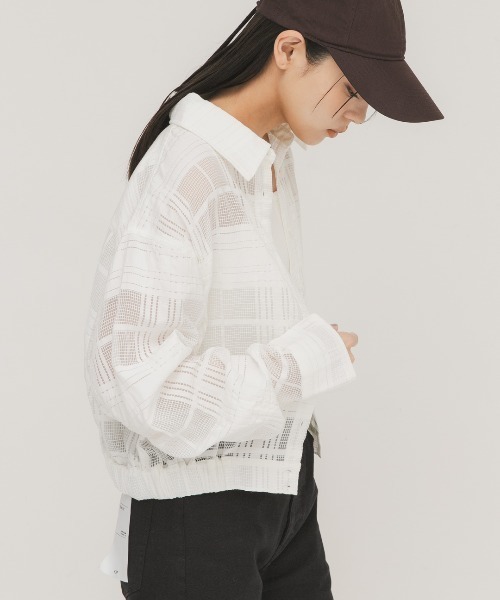 KBF(ケイビーエフ)の「シアーチェックコンパクトシャツ(シャツ/ブラウス・レディース・ブラック/ライトグレー/オフホワイト・ONE)」の6枚目の写真