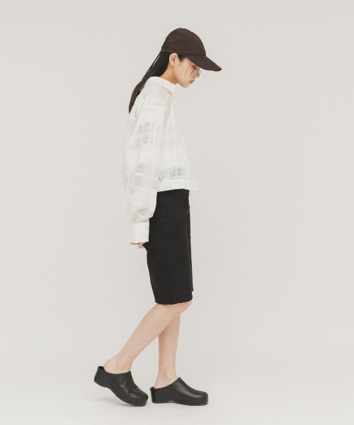 KBF(ケイビーエフ)の「シアーチェックコンパクトシャツ(シャツ/ブラウス・レディース・ブラック/ライトグレー/オフホワイト・ONE)」の9枚目の写真