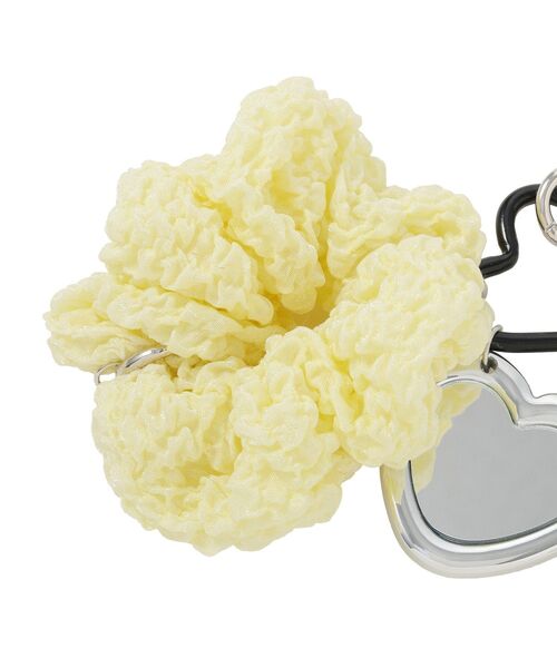 earth music&ecology（アースミュージックアンドエコロジー）の「ミラー×シュシュチャーム（キーホルダー・レディース・イエロー/ドット・FREE）」の6枚目の写真